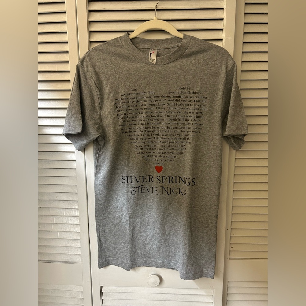 Stevie Nicks Gray Graphic T-Shirt Size Small